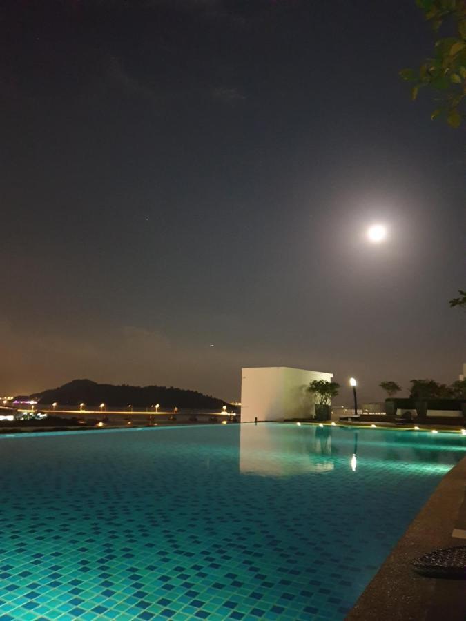 Direct Qbm & Ikea *Highfloor Sunrise Seaview Condo บายันเลอปาส ภายนอก รูปภาพ